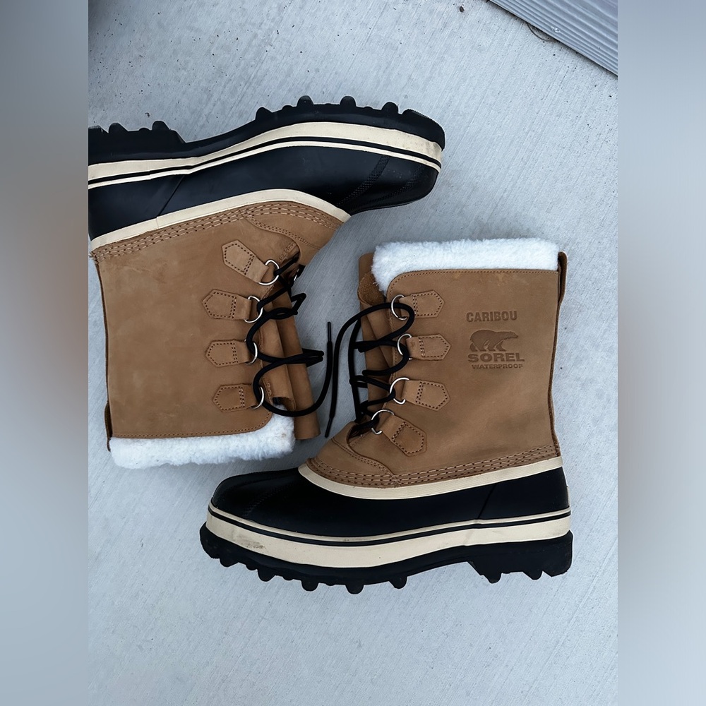 Men’s Sorels - Caribou waterproof boots size 11